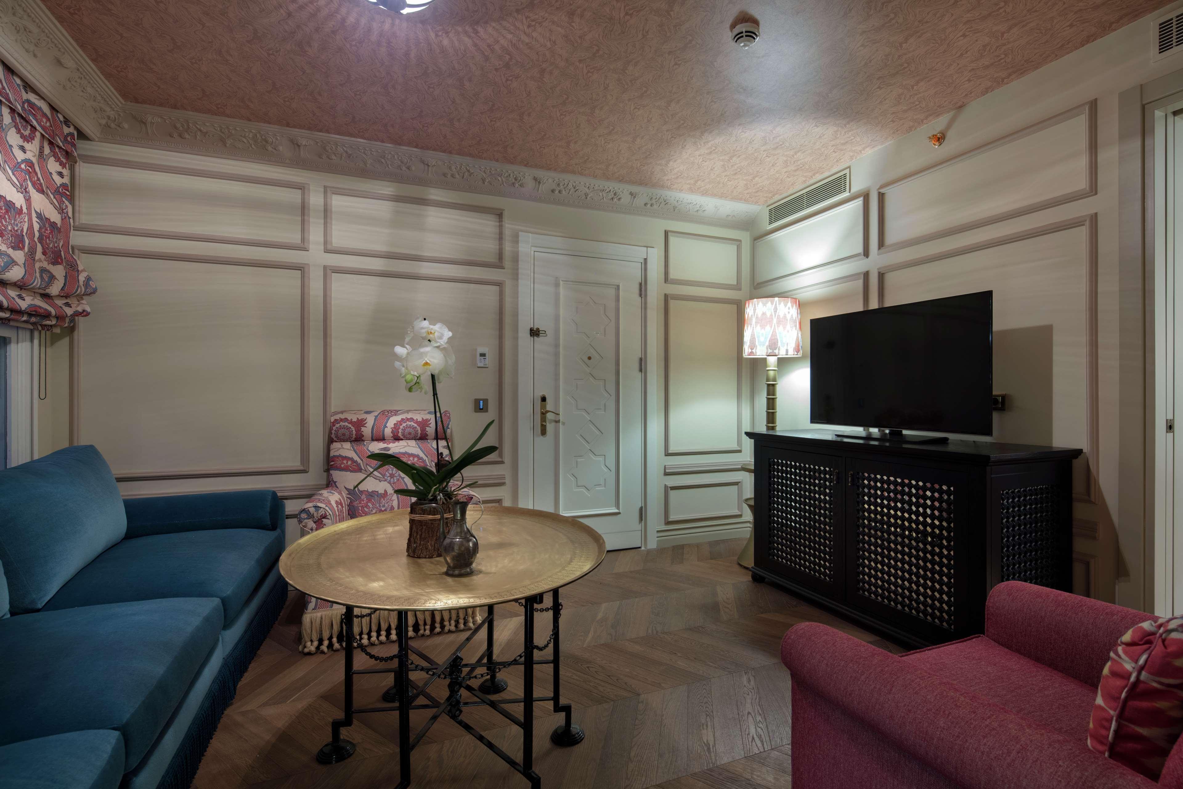 Отель Hagia Sofia Mansions Istanbul, Curio Collection By Hilton Номер фото
