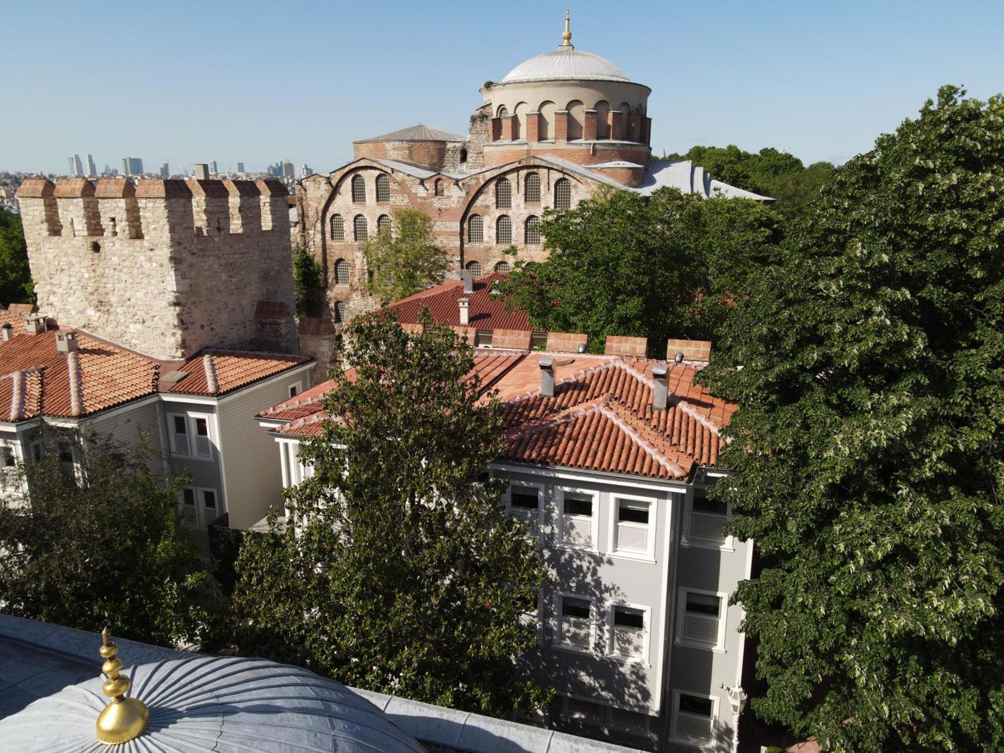Отель Hagia Sofia Mansions Istanbul, Curio Collection By Hilton Экстерьер фото